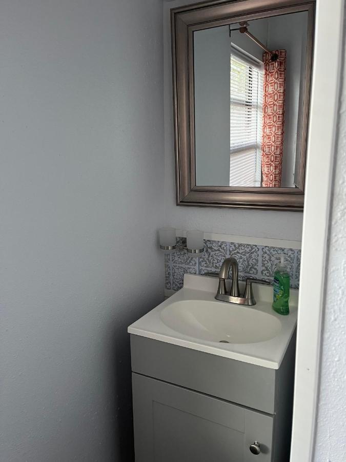 Single Room With Twin Bed On Private Property Eustis エクステリア 写真